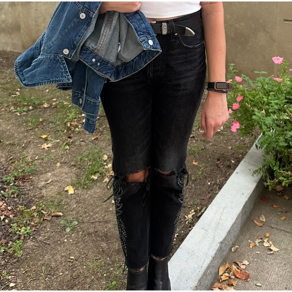 Levi’s Studded Jeans - Picture 13 of 14